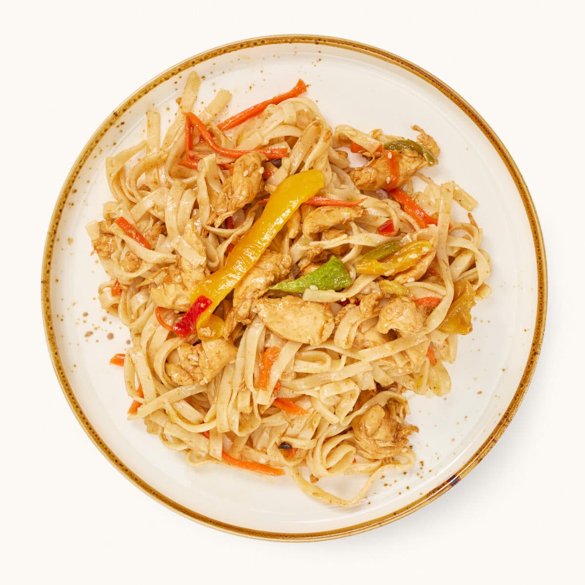 Лапша вок с курицей и кабачками